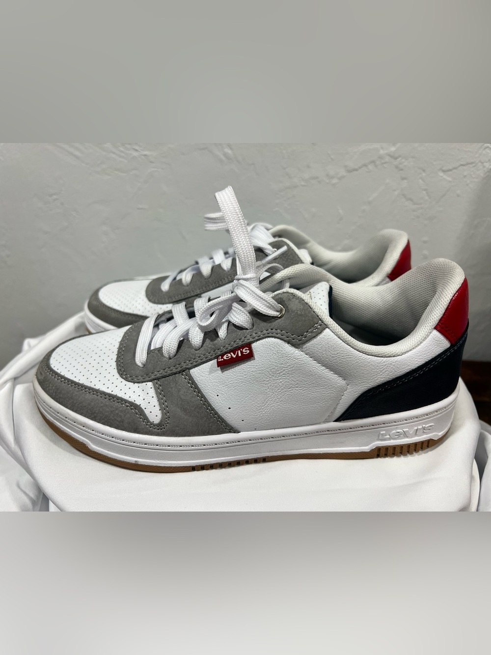 Levi's Footwear / Sneaker Drive Lo KIDS Size 6M 520-53721 - Picture 1 of 16